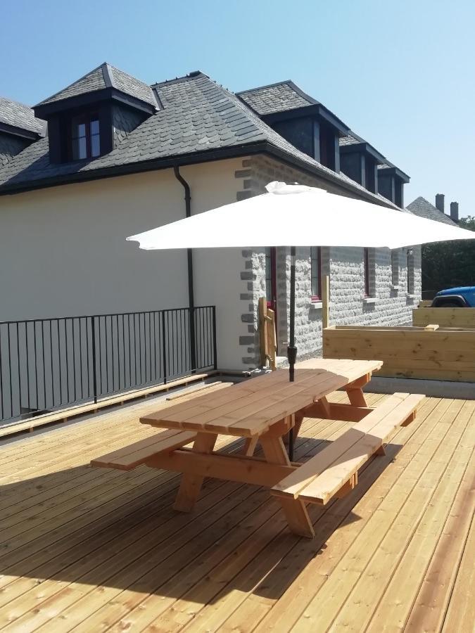 Gite De Granit Noir Besse-et-Saint-Anastaise Exterior photo